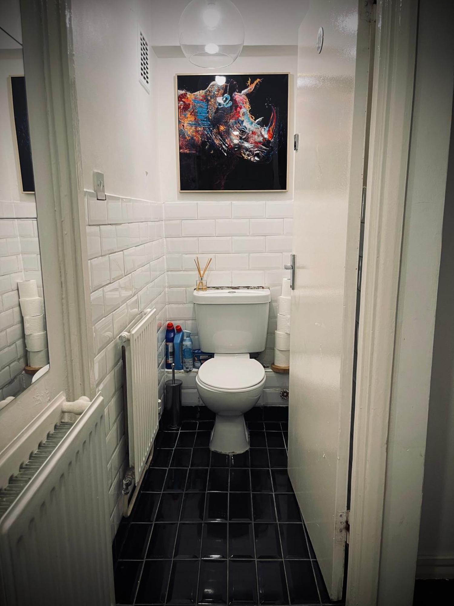 R1 Superking Sized Bed & 65" Tv On The Wall In Clapham Apartamento Londres Exterior foto